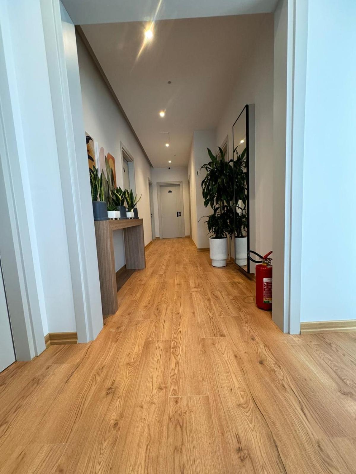 Izi Boutique Apartment ติรานา ภายนอก รูปภาพ