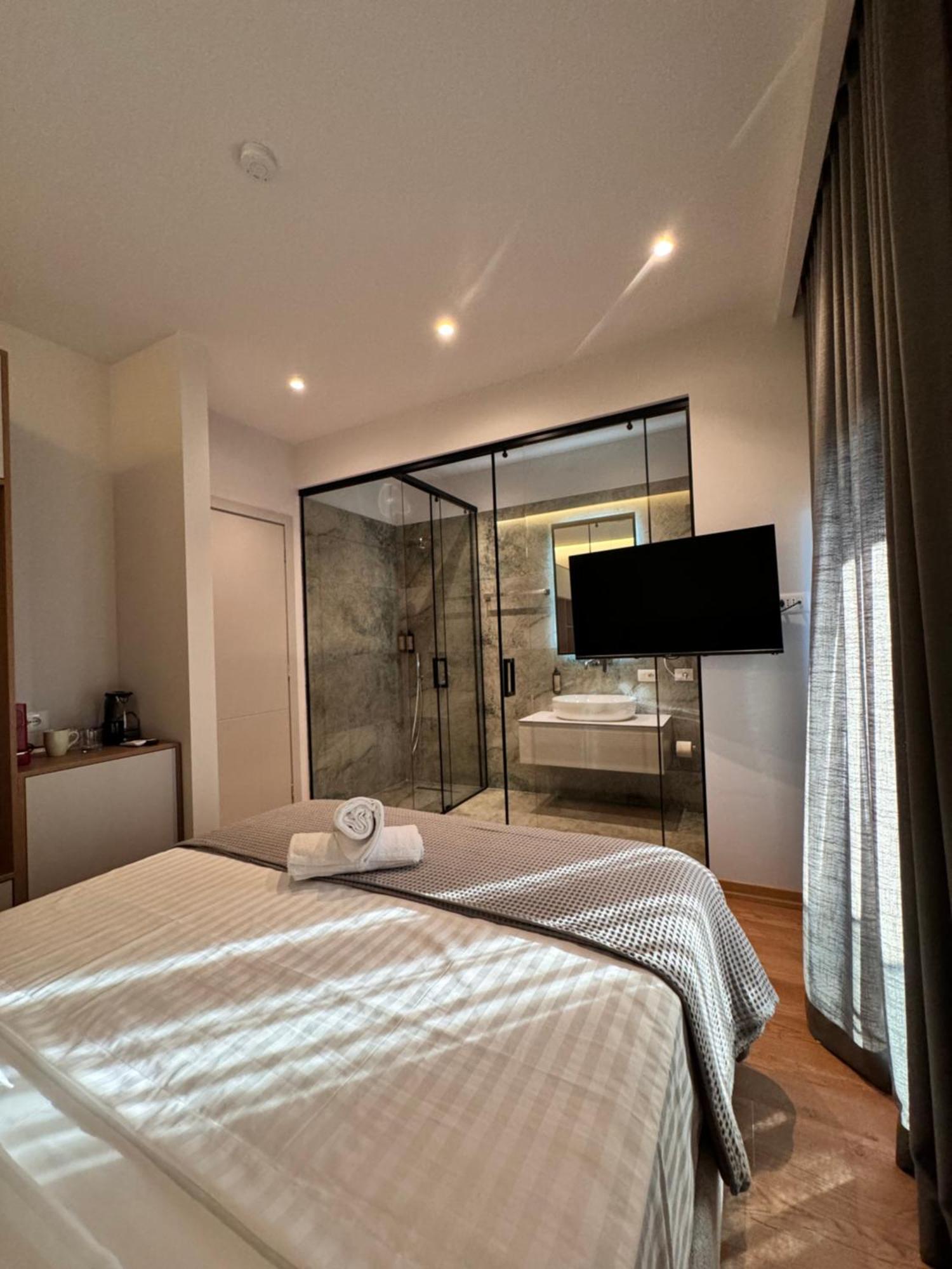 Izi Boutique Apartment ติรานา ภายนอก รูปภาพ